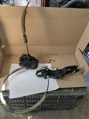 Renault Koleos I Jobb hátsó zárszerkezet 