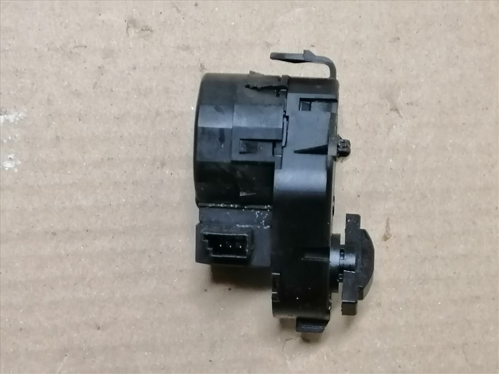 BMW X5 3.0i Fűtés Állító motor  69026980 076501861201 5. kép