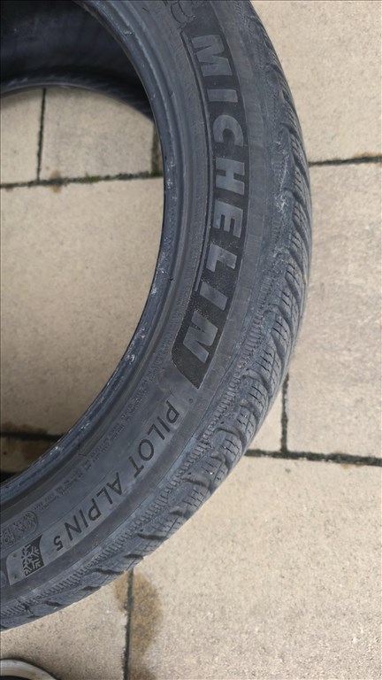 Michelin téli gumi R19 245 45 102V 3. kép