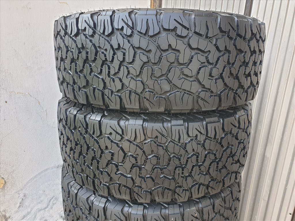  255/55 18 BF Goodrich All-Terrain T/A 2. kép