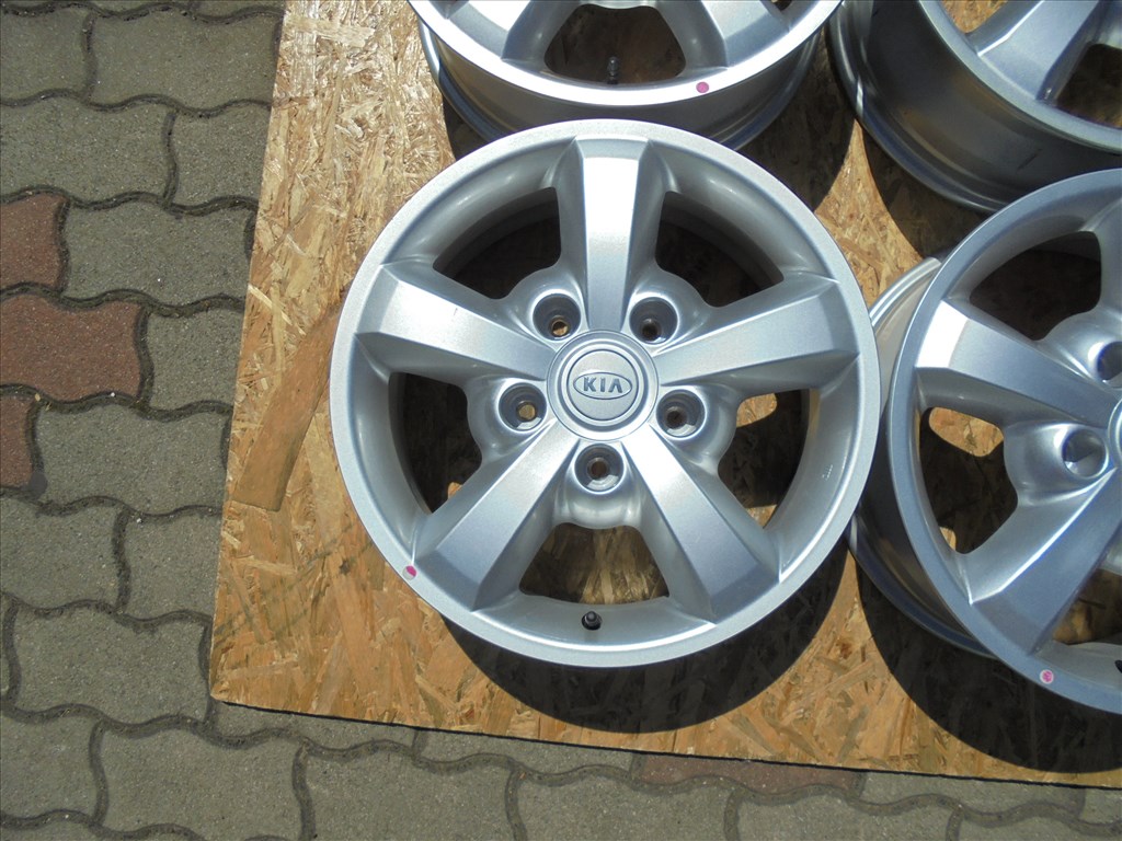 17-es KIA gyári alufelni mint az új eladó 3. kép