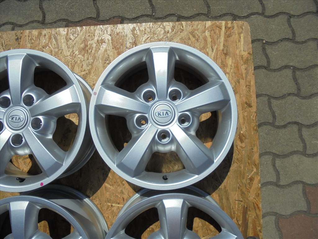 17-es KIA gyári alufelni mint az új eladó 4. kép