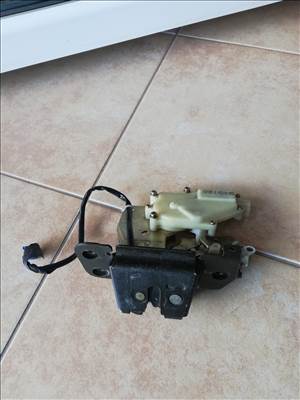 Honda civic 7 gen. csomagtartó zár 