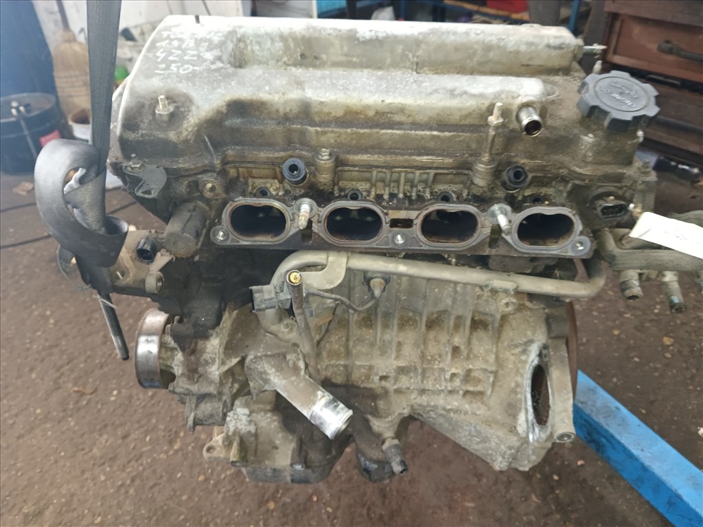 Toyota Corolla E12 fűzött blokk hengerfejjel  2. kép