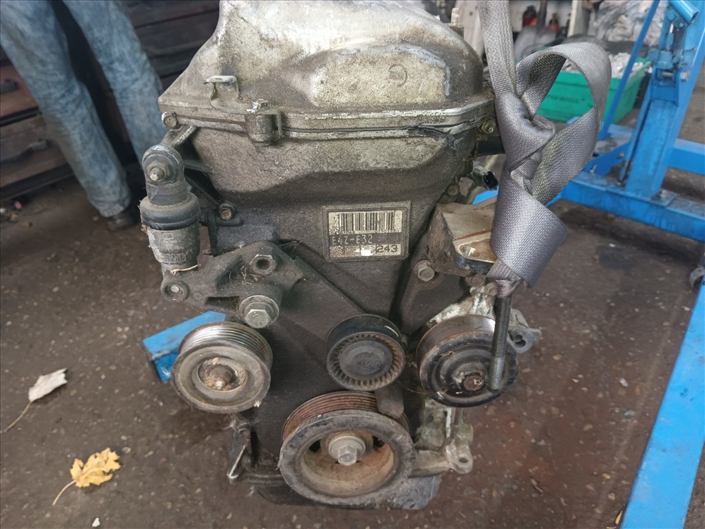 Toyota Corolla E12 fűzött blokk hengerfejjel  5. kép