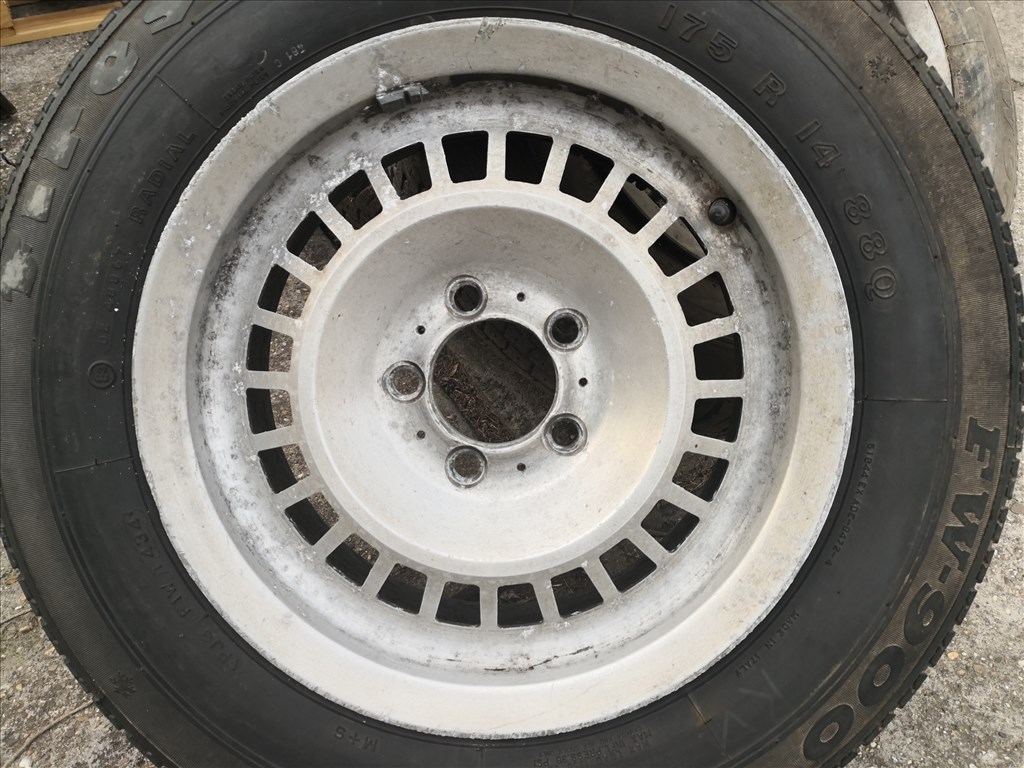 Retro , régi 14 -es 5x108 lyukosztású alufelni 6. kép