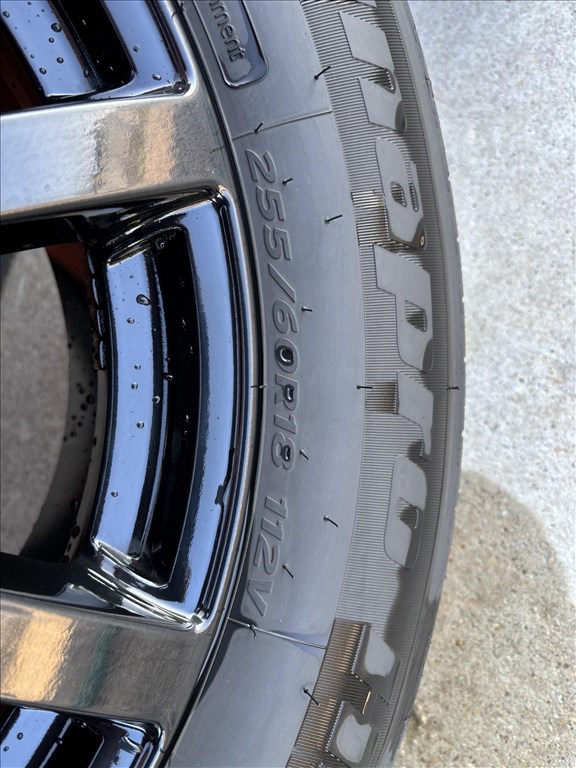  5x130 lyukosztású 18" újszerű Brock alufelni, rajta 255/60 újszerű Hankook Dynapro HP2 nyári  3. kép