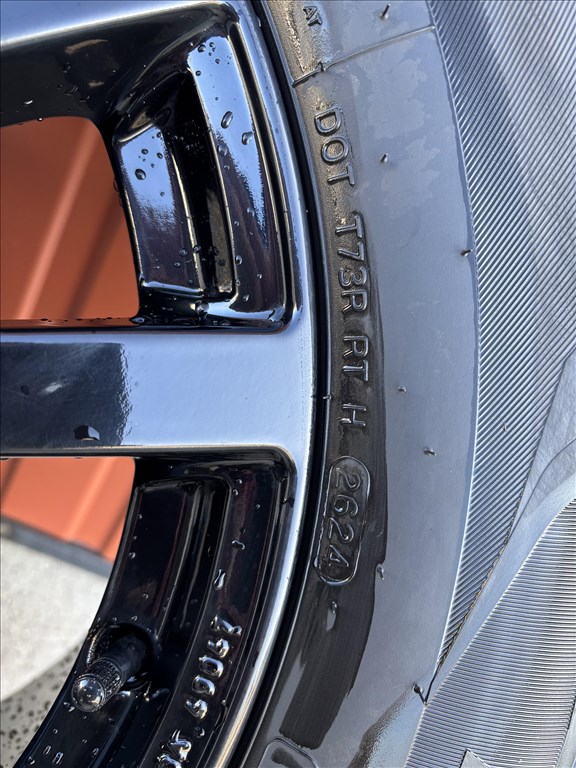  5x130 lyukosztású 18" újszerű Brock alufelni, rajta 255/60 újszerű Hankook Dynapro HP2 nyári  4. kép