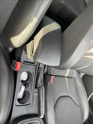 Seat León III FR könyöklő 