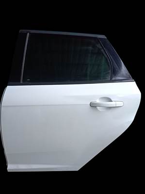 Ford Focus Mk3  bal hátsó ajtó kombi fehér 