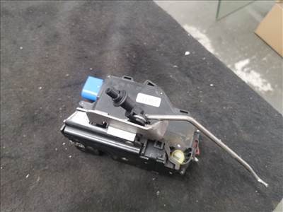 Audi A3 (8P) 8P AUDI A3 (8P1) Bal első Ajtózár 4e1837015