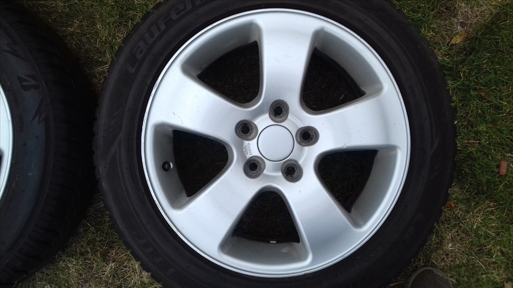  5x112 osztású 7J 16" használt alufelni 205/55r16 téli gumival Vw Audi Skoda Seat 5. kép