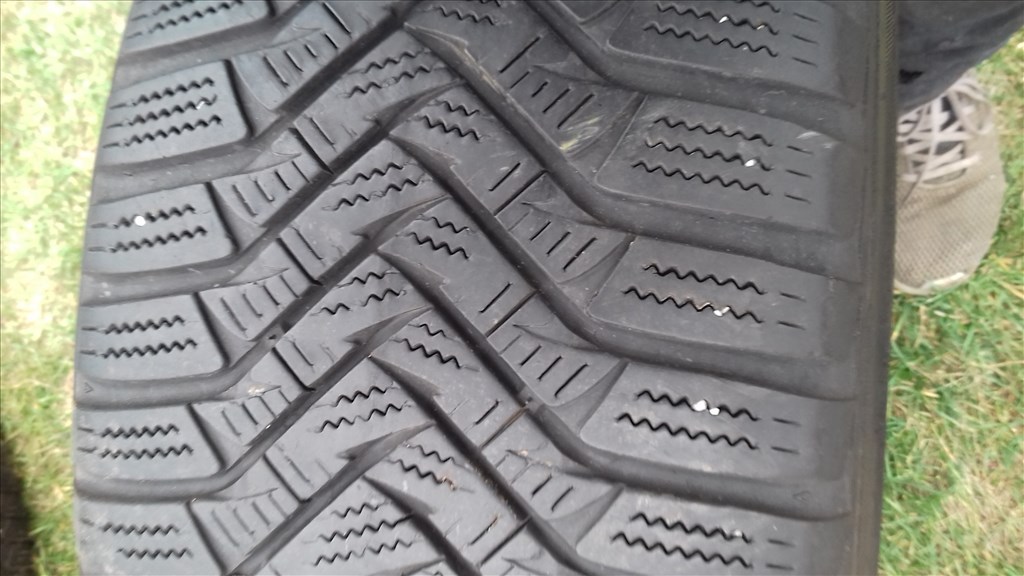  5x112 osztású 7J 16" használt alufelni 205/55r16 téli gumival Vw Audi Skoda Seat 8. kép