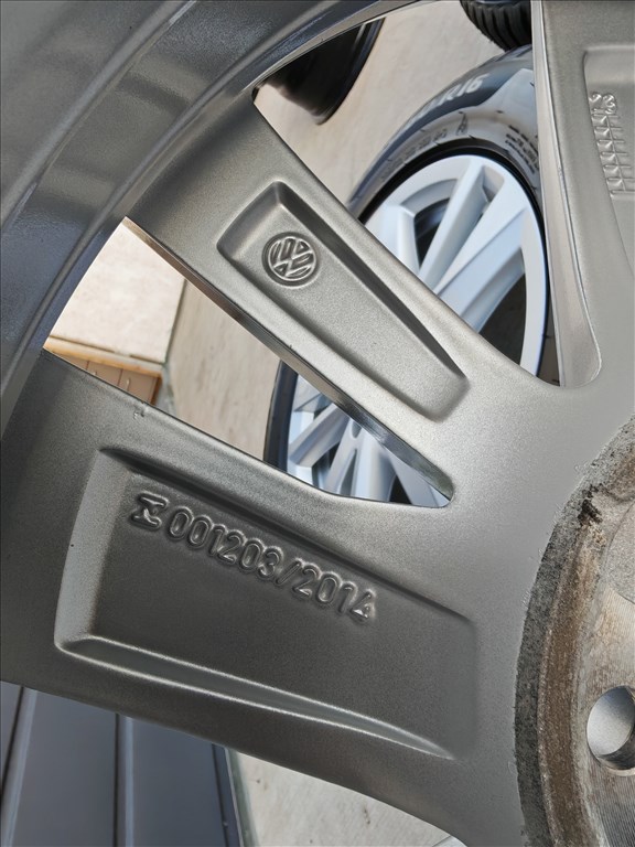 16" 5x112 VW "Karlstad" Touran, Golf, Caddy gyári alufelni szett új téligumikkal! 9. kép
