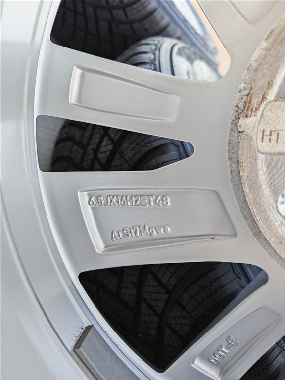 16" 5x112 VW "Karlstad" Touran, Golf, Caddy gyári alufelni szett új téligumikkal! 12. kép