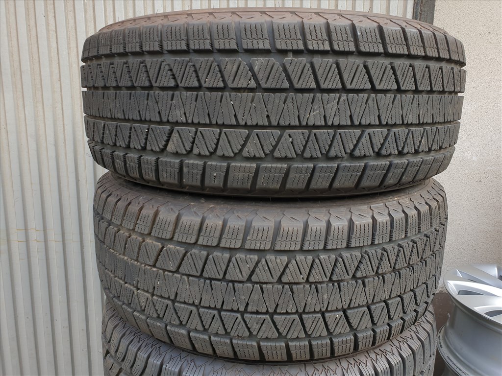  265/60 18 Bridgestone Blizzak DM-V3 1. kép