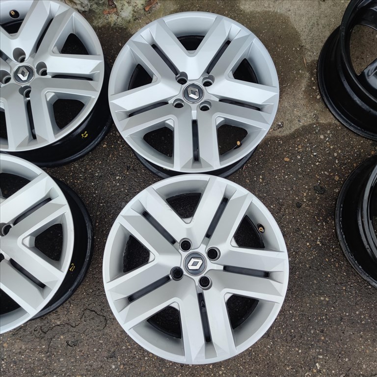 4x100 16 Gyári Renault lemezfelni dísztárcsával 55000ft a 4db/22/ 2. kép