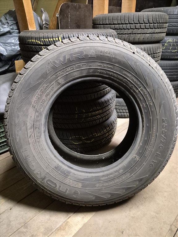  255/7016" használt Nokian négyévszakos gumi  2. kép