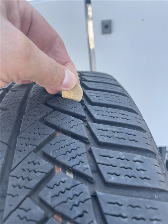  Golf7 5x112  ET37 Borbet alufelni,  205/50R17 Continental téli gumival  3. kép