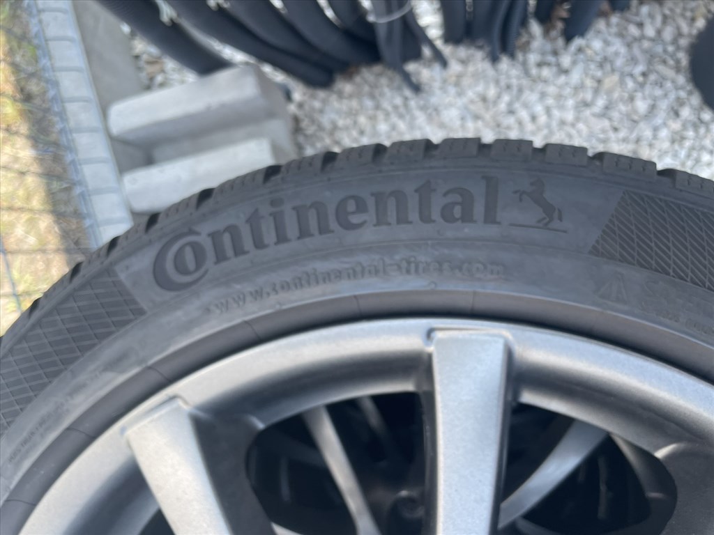  Golf7 5x112  ET37 Borbet alufelni,  205/50R17 Continental téli gumival  5. kép