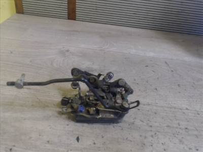 SUZUKI SWIFT 96-05 Bal első ajtó zárszerkezet mechanikus