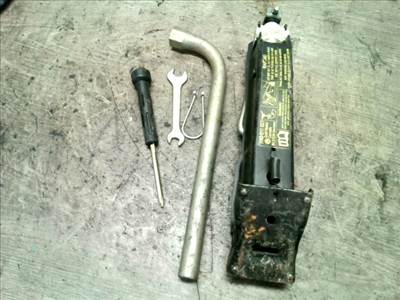 VOLKSWAGEN GOLF III. Autóemelő