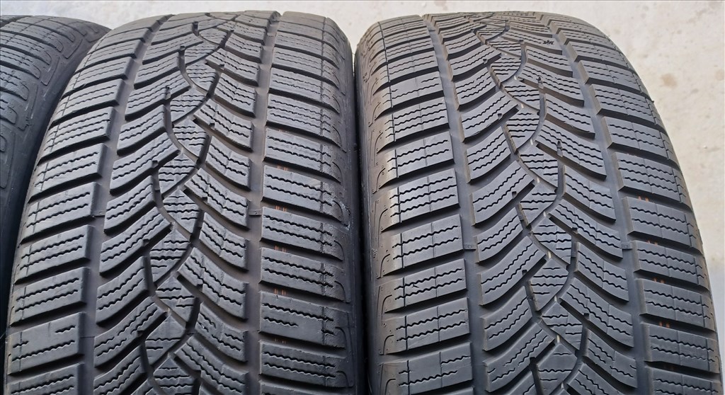 Good/Year Ultragrip MO 225/45 R18 téli gumik 4db 7. kép