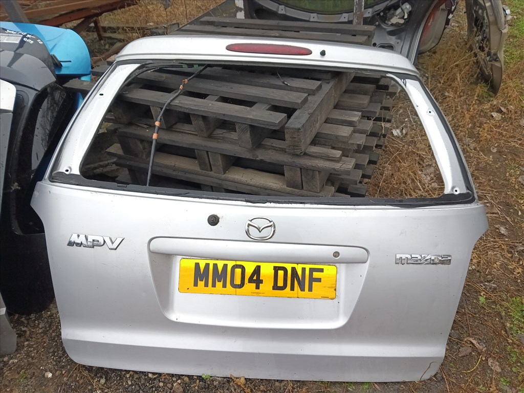 Mazda MPV ii. LW csomagtérajtó  1. kép