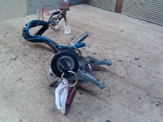 SUZUKI SWIFT 96-05 Gyújtáskapcsoló 1. kép