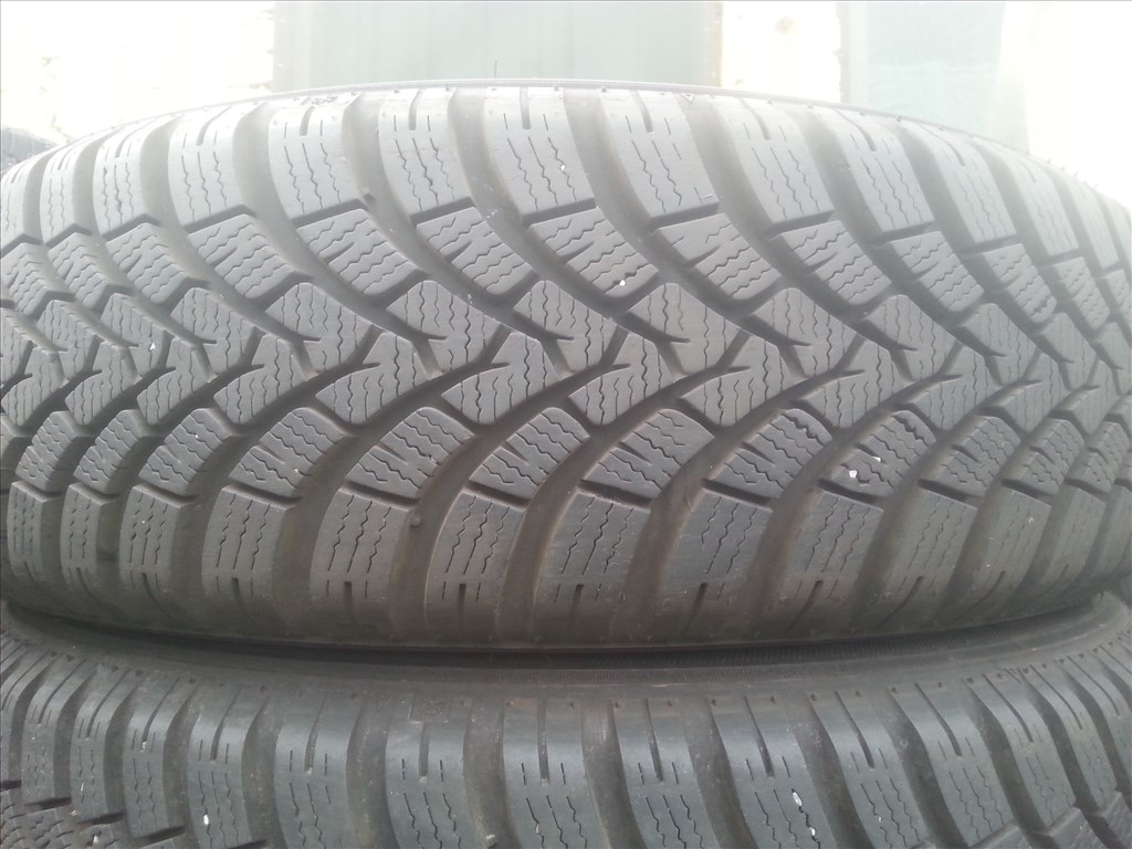  175/65R15 Falken újszerű 7,5 mm-es téli gumi 1. kép