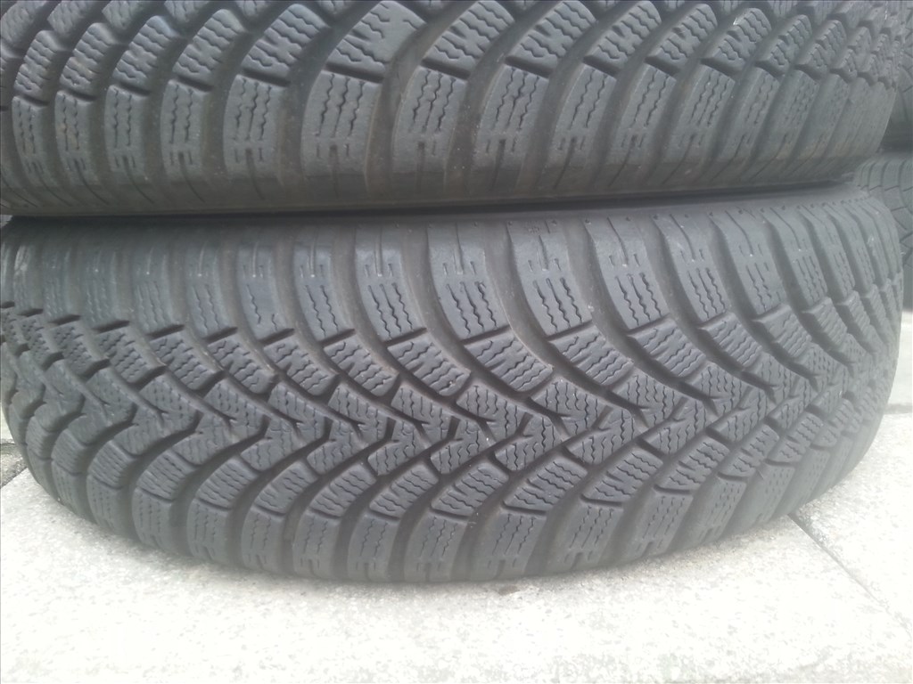  175/65R15 Falken újszerű 7,5 mm-es téli gumi 4. kép