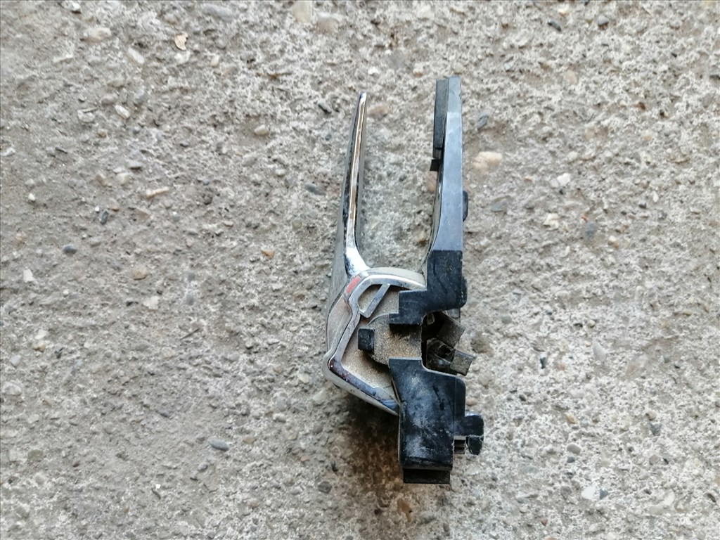 Mitsubishi Outlander I 2.0 4WD Jobb első Belső kilincs  3. kép