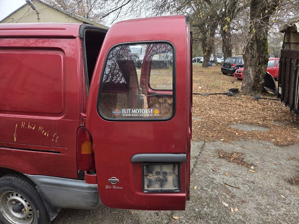 Nissan Vanette III CSOMAGTÉR ajtó  2. kép