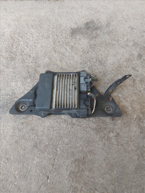 Toyota Avensis (T250) Porlasztó elektronika L1222 1310001331 1. kép