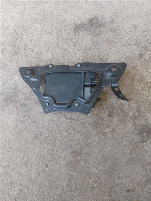 Toyota Avensis (T250) Porlasztó elektronika L1222 1310001331 4. kép