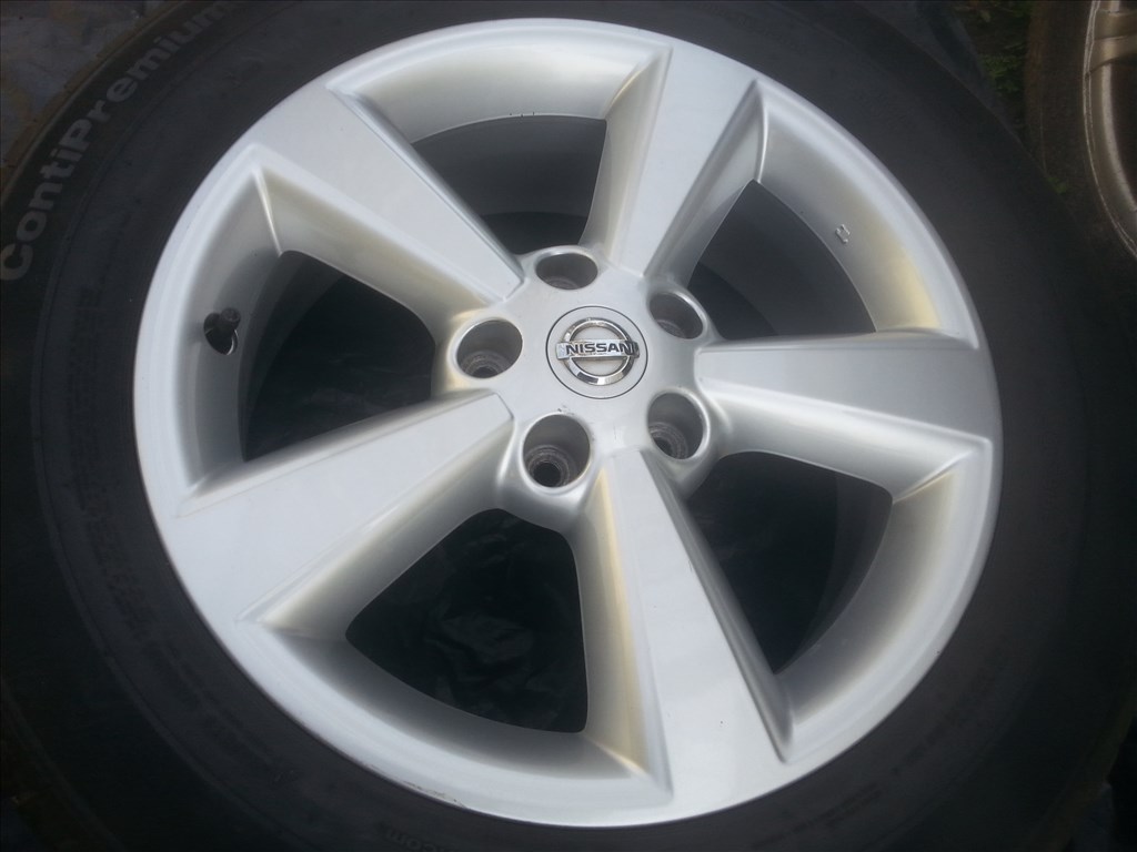  5x114.3 lyukosztású17" újszerű gyári Nissan Qashqai alufelni 3. kép