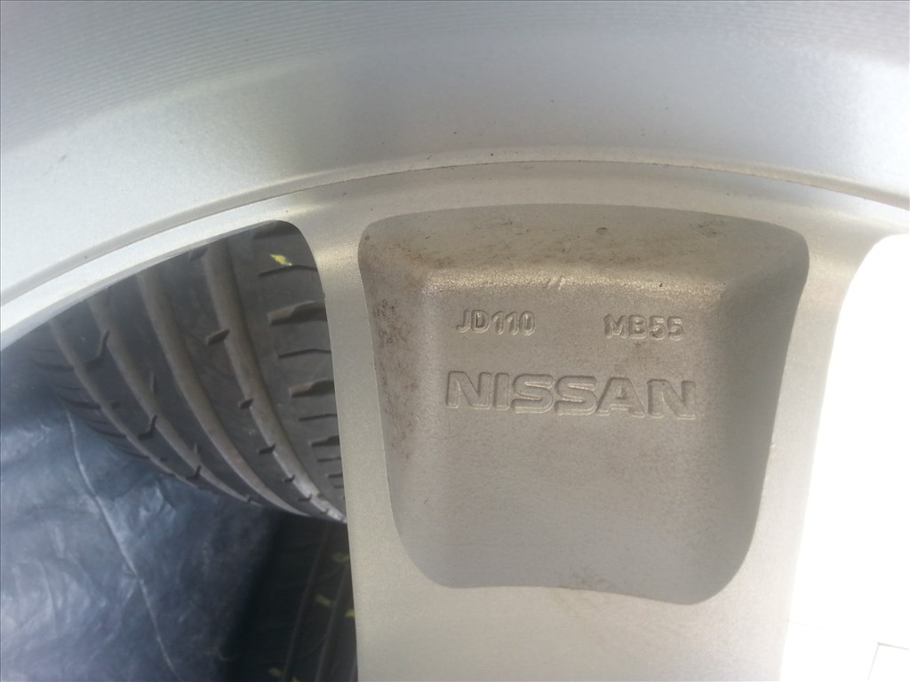  5x114.3 lyukosztású17" újszerű gyári Nissan Qashqai alufelni 7. kép