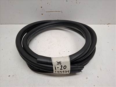 Hyundai I 20 5 ajtós jobb első ajtó kédergumi