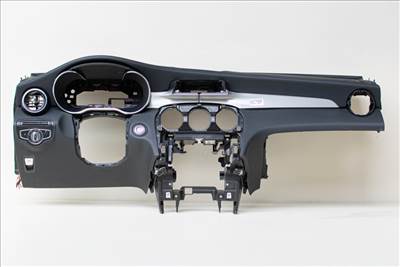 Mercedes-Benz C-Klasse W205 Mûszerfalpárna