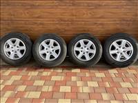  6x139.7 lyukosztású 17" használt Gyári alufelni, rajta 265/65 használt téli gumi gumi 