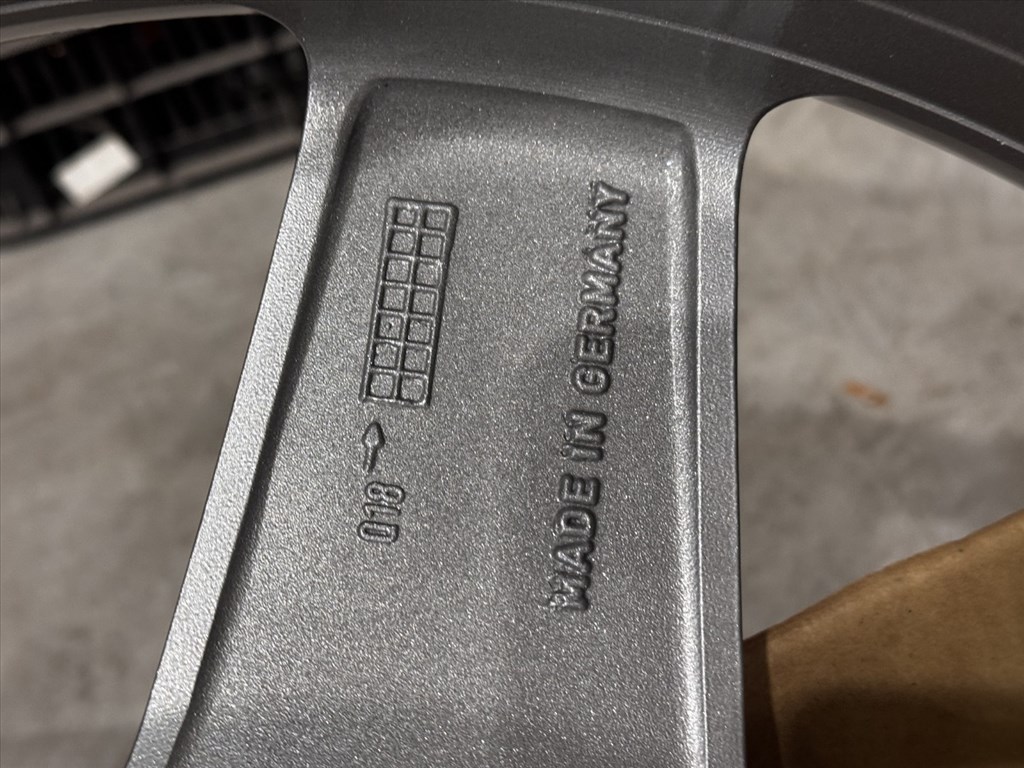 R20 Original Mercedes 9.5J ET43 - A2214013402  / A221 401 3402 1db alufelni felni 5. kép