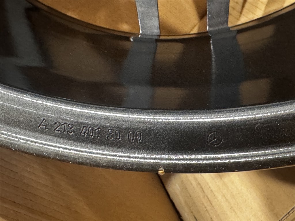 R20 Original mercedes 9.5J ET25 - A2134013000  / A213 401 3000  1db alufelni felni 3. kép