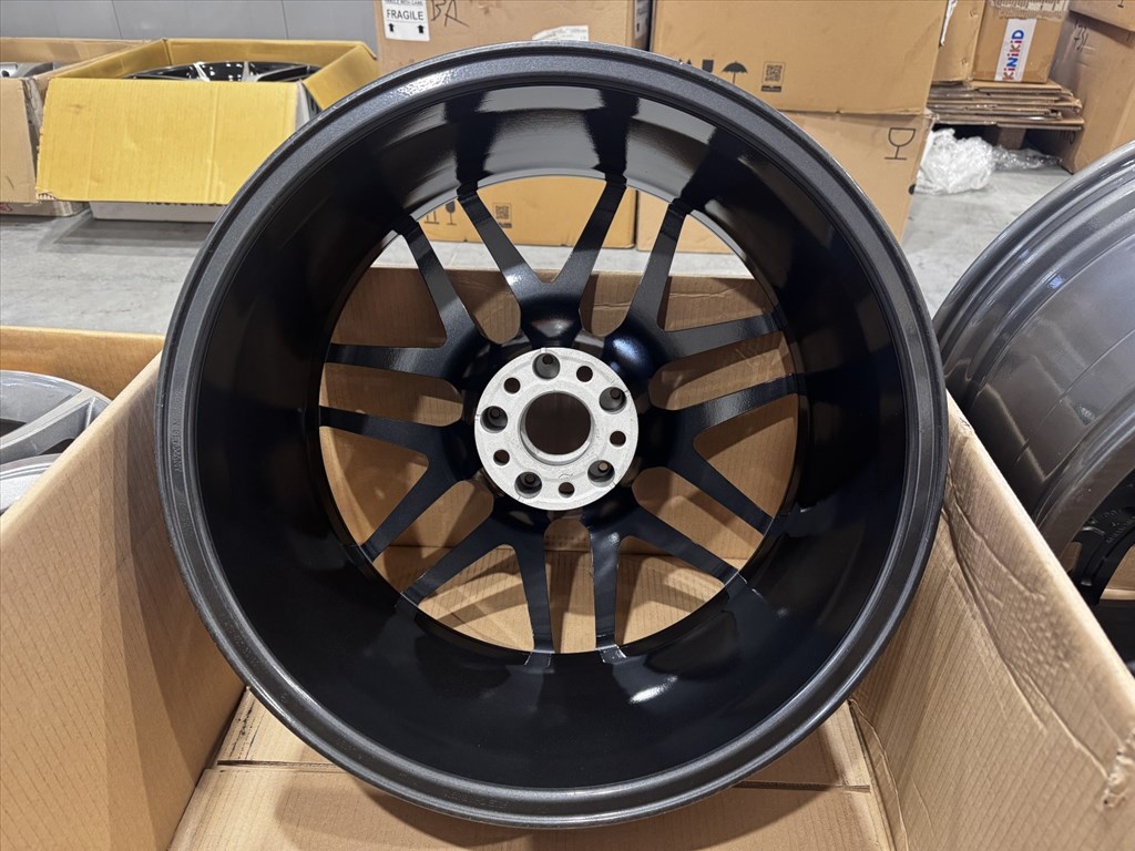 R20 Original mercedes 9.5J ET25 - A2134013000  / A213 401 3000  1db alufelni felni 7. kép