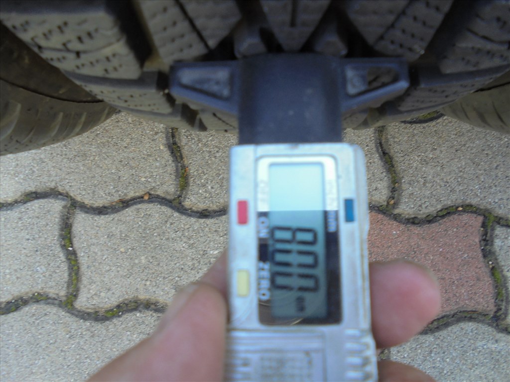 195/60 R 16-os 2023-as Dunlop téli gumi szinte új eladó 3. kép