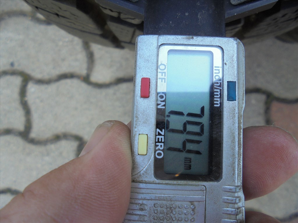 195/60 R 16-os 2023-as Dunlop téli gumi szinte új eladó 4. kép