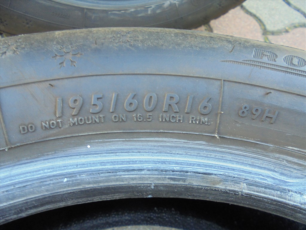 195/60 R 16-os 2023-as Dunlop téli gumi szinte új eladó 6. kép