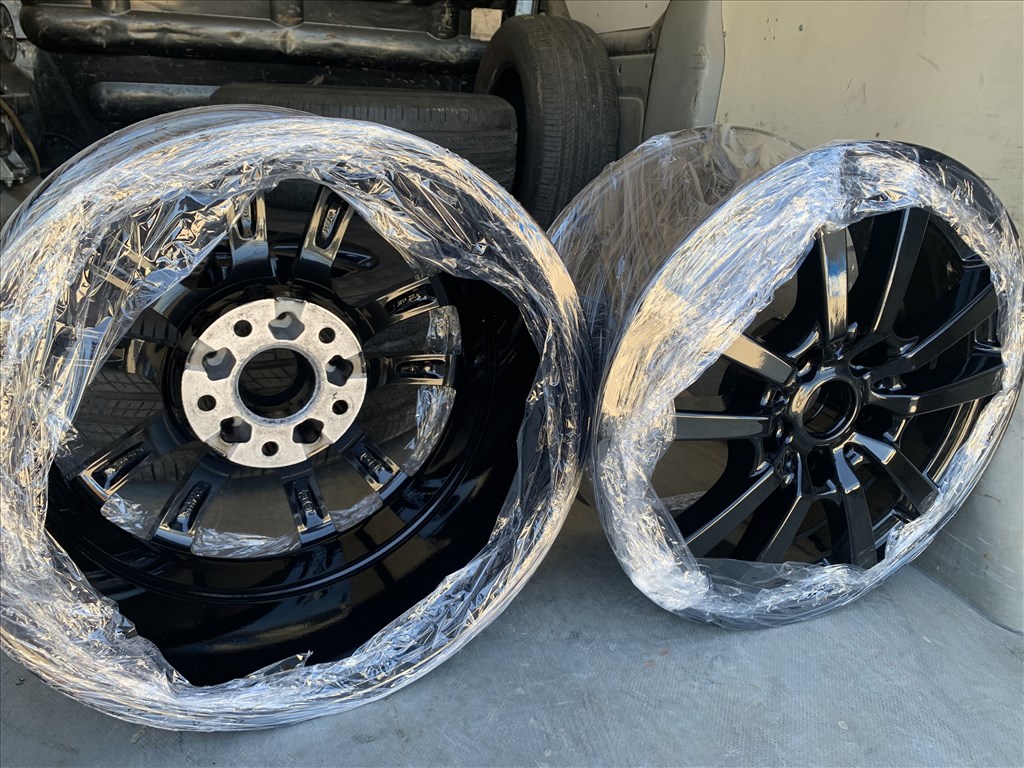  5x130 lyukosztású 18" újszerű Brock alufelni, rajta 255/60 újszerű Hankook Dynapro HP2 nyári  9. kép