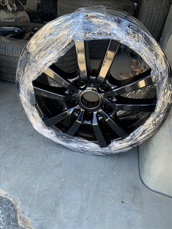  5x130 lyukosztású 18" újszerű Brock alufelni, rajta 255/60 újszerű Hankook Dynapro HP2 nyári  10. kép