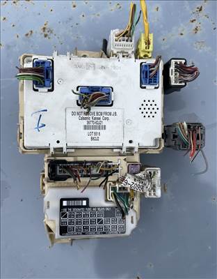 Suzuki swift BCM, karosszéria modul 2007 3677062j21