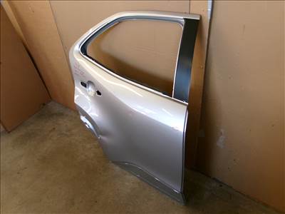 TOYOTA YARIS CROSS jobb hátsó ajtó 2022-